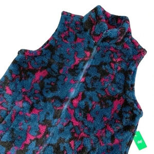 NWT Cozy Zip Up Vest